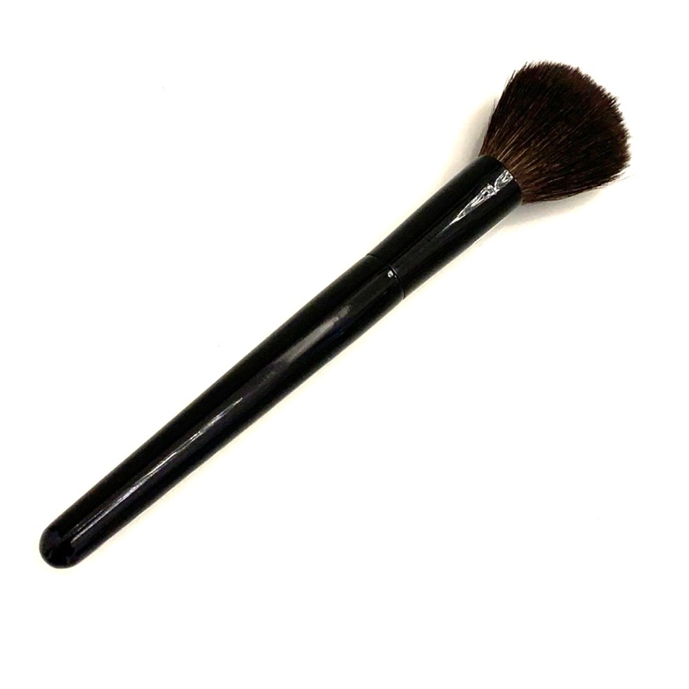 Suqqu Cheek Brush, lightly used, EUC